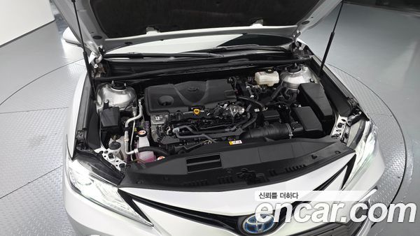 Toyota Camry 2023, фото 6
