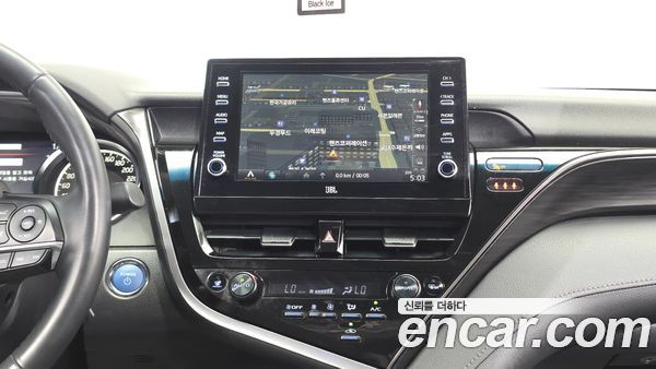 Toyota Camry 2023, фото 20