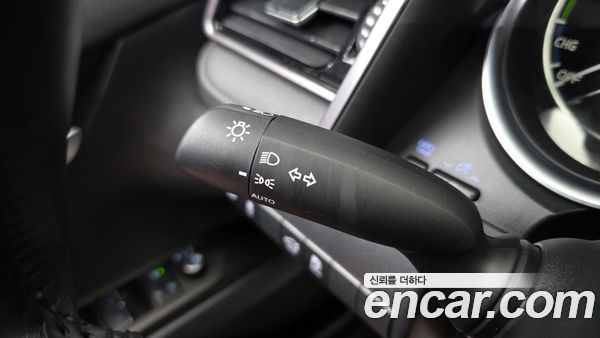 Toyota Camry 2023, фото 26