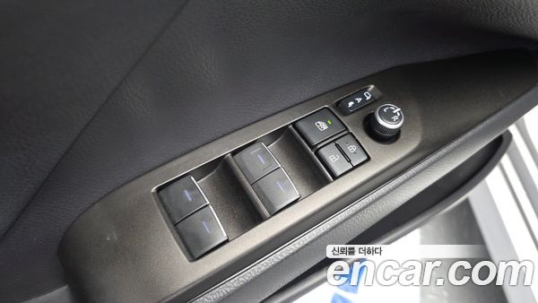 Toyota Camry 2023, фото 29