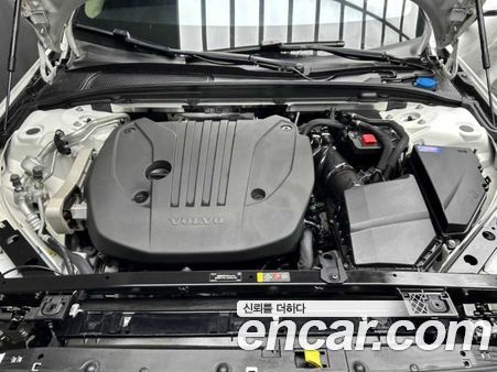 Volvo V60 2023, фото 5