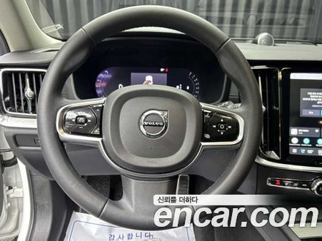 Volvo V60 2023, фото 13