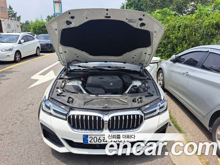 BMW 5 Series 2023, фото 9