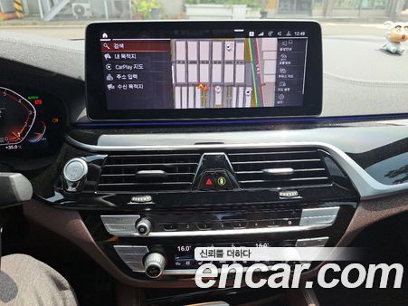 BMW 5 Series 2023, фото 20