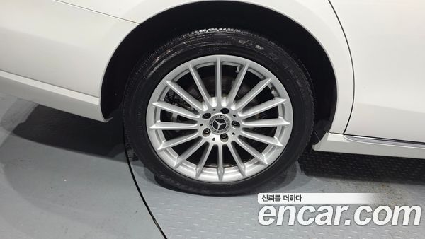 Mercedes-Benz E-Class 2021, фото 4