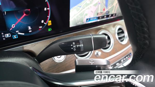 Mercedes-Benz E-Class 2021, фото 11