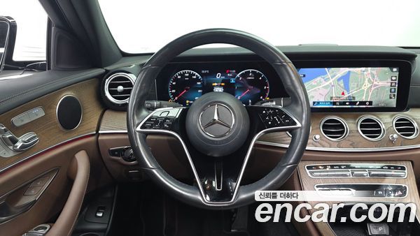 Mercedes-Benz E-Class 2021, фото 17