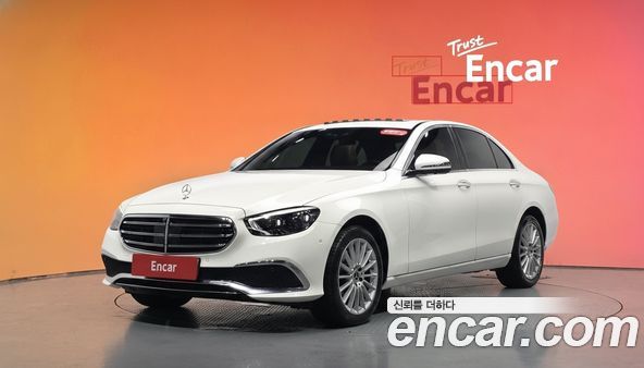 Mercedes-Benz E-Class 2021, фото 32
