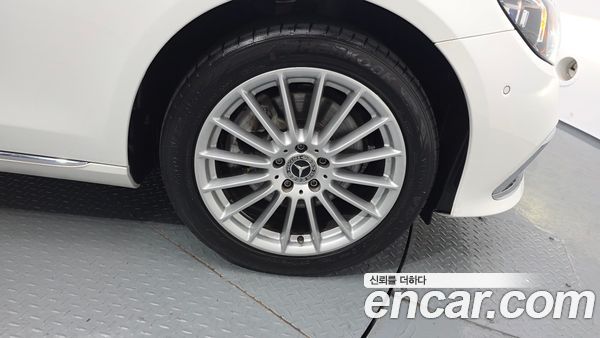 Mercedes-Benz E-Class 2021, фото 6