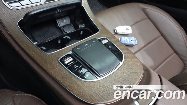 Mercedes-Benz E-Class 2021, фото 29