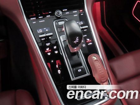 Porsche Panamera 2021, фото 9