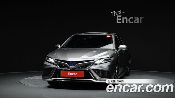 Toyota Camry 2024, фото 3