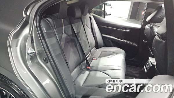 Toyota Camry 2024, фото 17