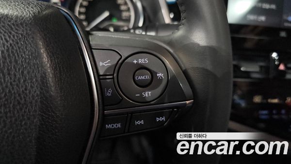 Toyota Camry 2024, фото 26