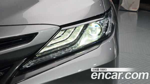 Toyota Camry 2024, фото 8