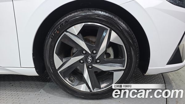 Hyundai Elantra 2021, фото 5