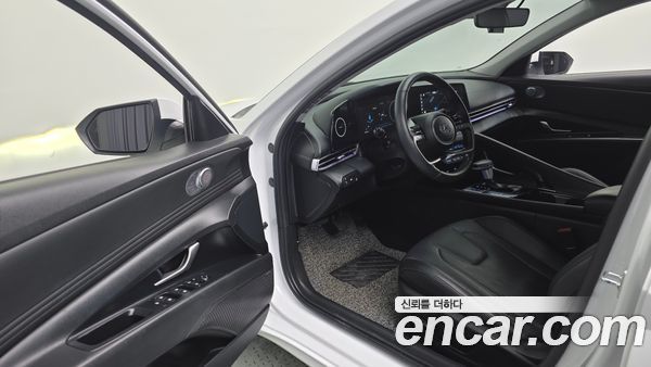 Hyundai Elantra 2021, фото 17