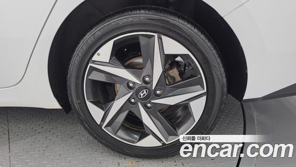 Hyundai Elantra 2021, фото 7