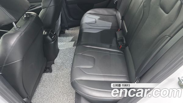 Hyundai Elantra 2021, фото 16