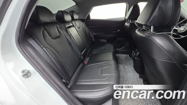 Hyundai Elantra 2021, фото 30