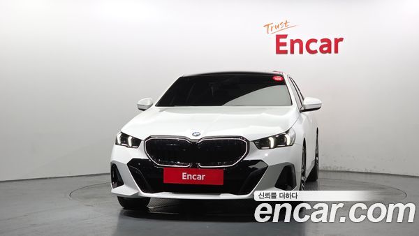 BMW 5 Series 2026, фото 3