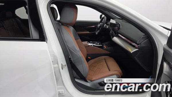 BMW 5 Series 2026, фото 12