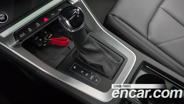 Audi Q3 2025, фото 12