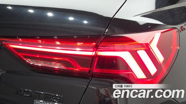 Audi Q3 2025, фото 9