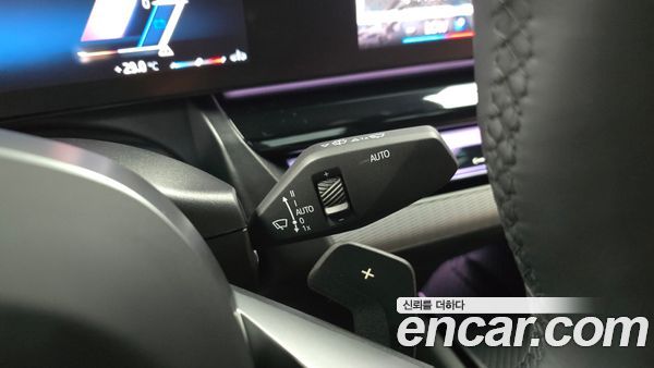 BMW 5 Series 2025, фото 25