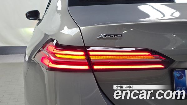 BMW 5 Series 2025, фото 8
