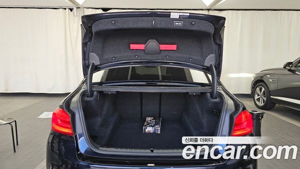 BMW 5 Series 2020, фото 26