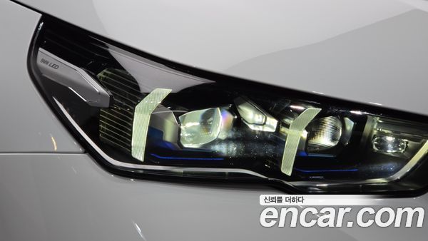 BMW 5 Series 2025, фото 8