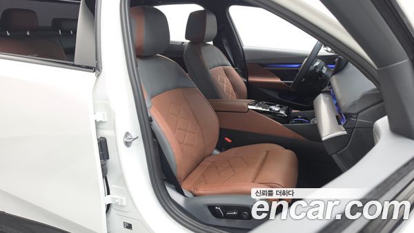 BMW 5 Series 2025, фото 16