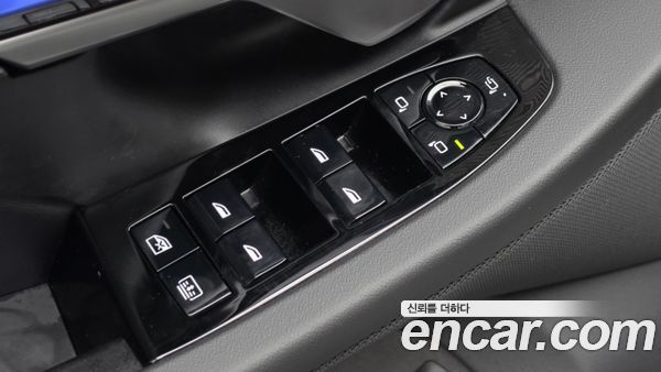BMW 5 Series 2025, фото 29