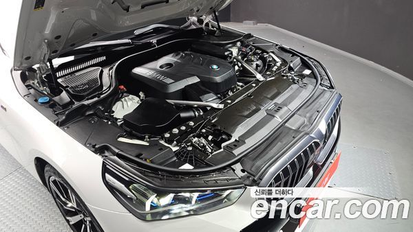 BMW 5 Series 2025, фото 6