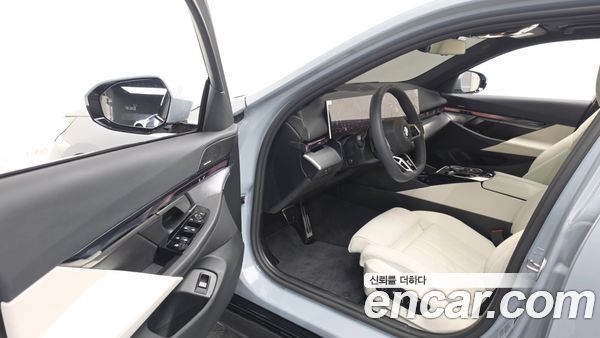 BMW 5 Series 2026, фото 13