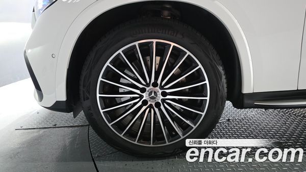 Mercedes-Benz GLC 2025, фото 4