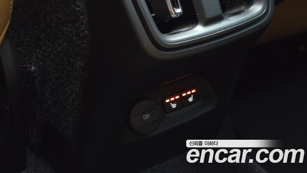 Volvo XC40 2021, фото 29