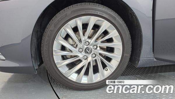 Lexus ES 2025, фото 5
