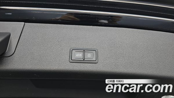 Audi e-tron 2022, фото 32