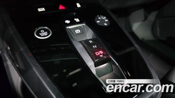 Audi Q4 e-tron 2025, фото 12