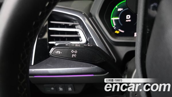 Audi Q4 e-tron 2025, фото 34