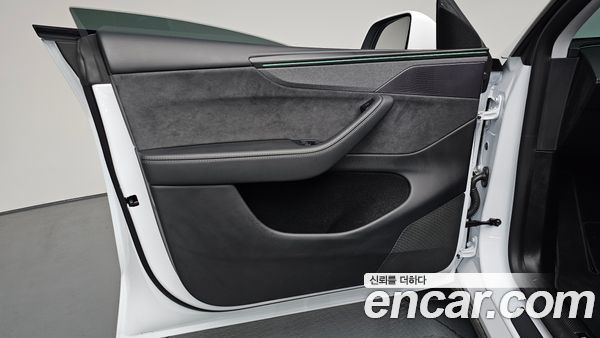 Tesla Model Y 2025, фото 13