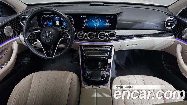Mercedes-Benz E-Class 2023, фото 9