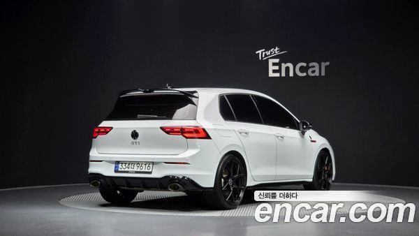Volkswagen Golf 2023, фото 2
