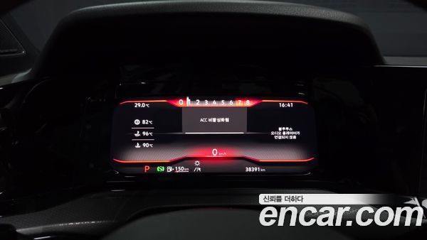 Volkswagen Golf 2023, фото 11
