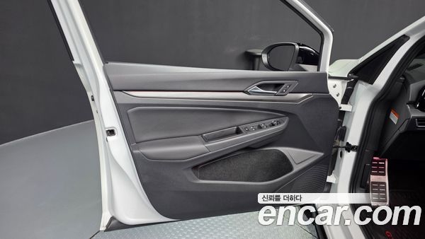 Volkswagen Golf 2023, фото 14
