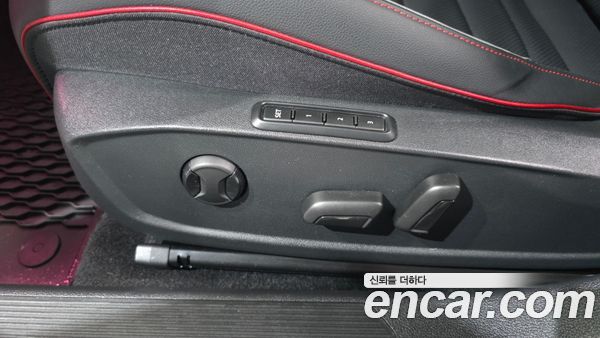 Volkswagen Golf 2023, фото 31