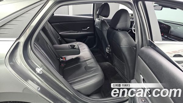 Hyundai Elantra 2022, фото 17