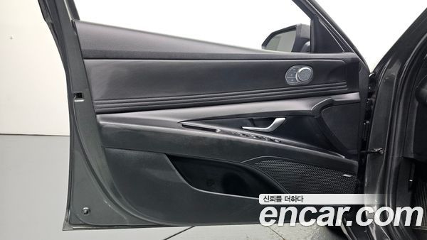 Hyundai Elantra 2022, фото 24